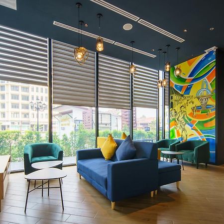 Cosi Vientiane Nam Phu Hotel Екстериор снимка